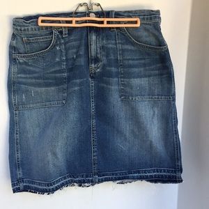 Madewell denim skirt size 31 raw hem distressed